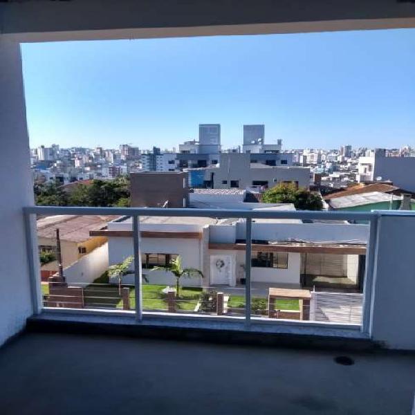 Apartamento de 03 quartos no bairro São Cristóvão -