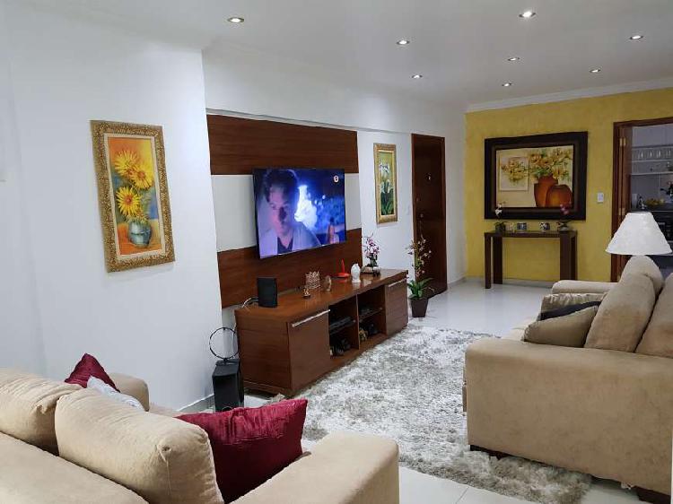 Apartamento de 2 dormitórios com suíte próximo à praia