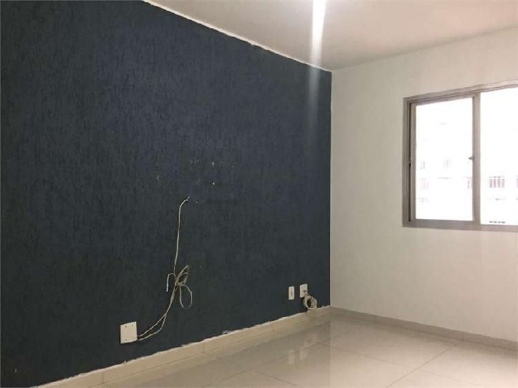 Apartamento de 60m², com 2 dormitórios na Bela Vista -