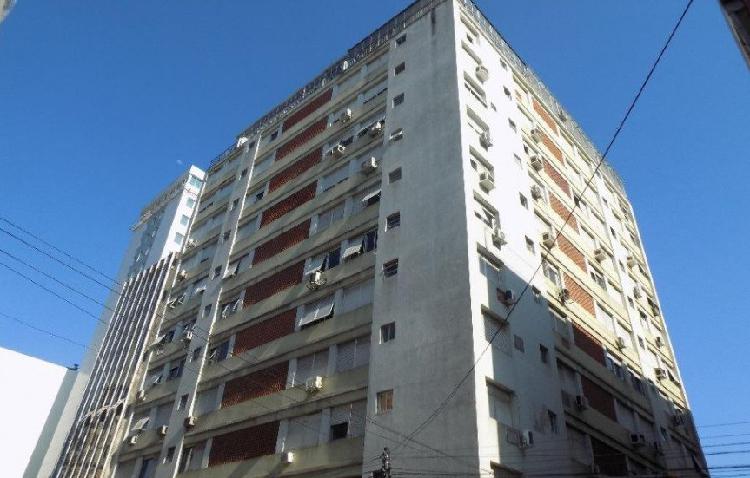 Apartamento no Centro, com 2 Quartos