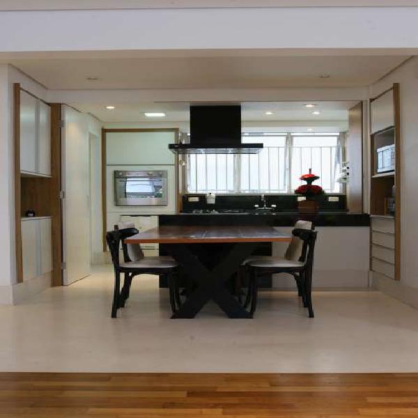 Apartamento para aluguel com 140 metros quadrados com 3