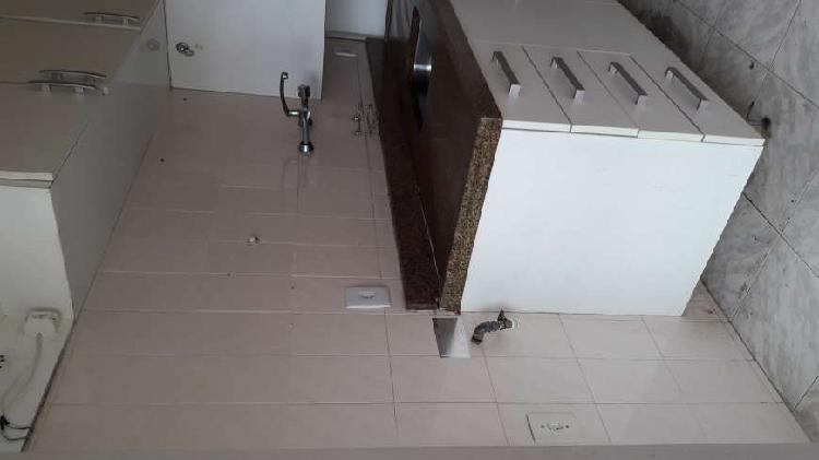 Apartamento para aluguel com 90 metros quadrados com 1