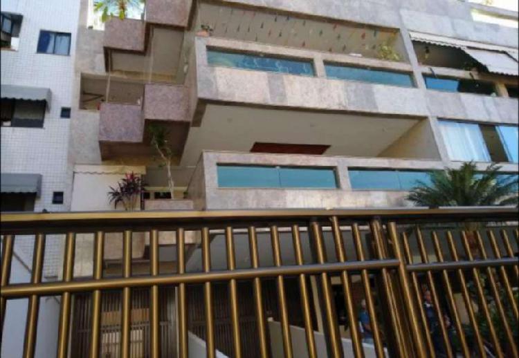 Apartamento para venda possui 99 metros quadrados com 3