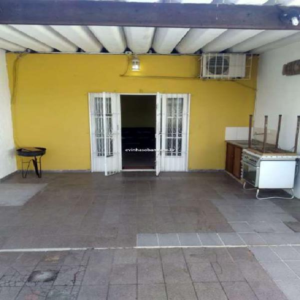 Casa de 1/2 lote no Aruã