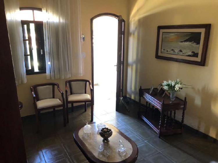 Casa em bom estado de conservação pronta para morar