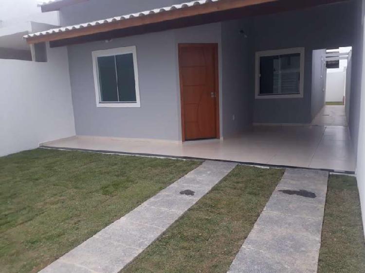 Casa para venda possui 80 metros quadrados com 2 quartos
