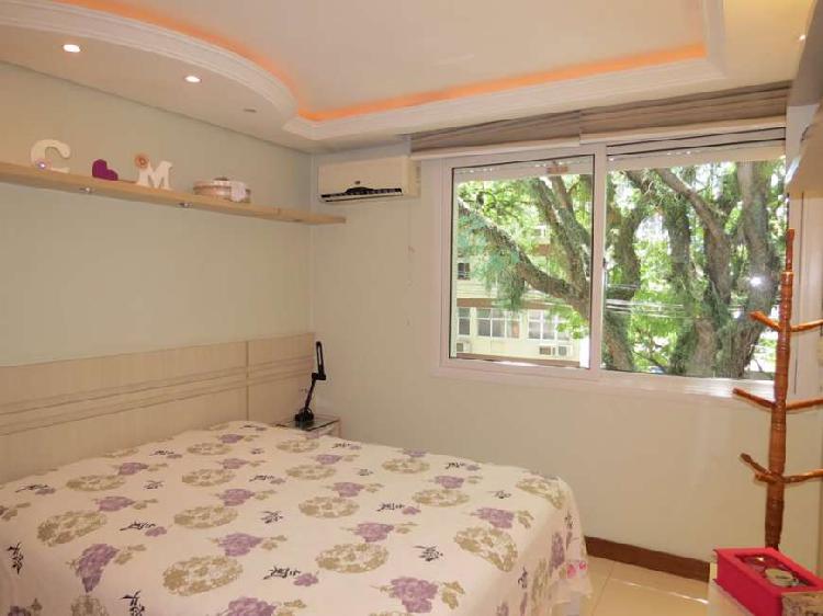 LINDO - Apartamento com 2 Quartos à Venda, 69 m², living 2