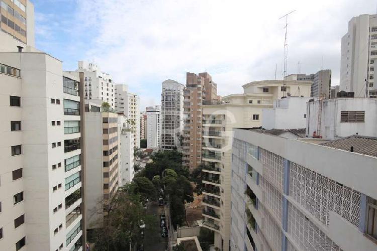 OPORTUNIDADE NO JARDIM AMÉRICA. RUA TRANQUILA, 154 M2 DE