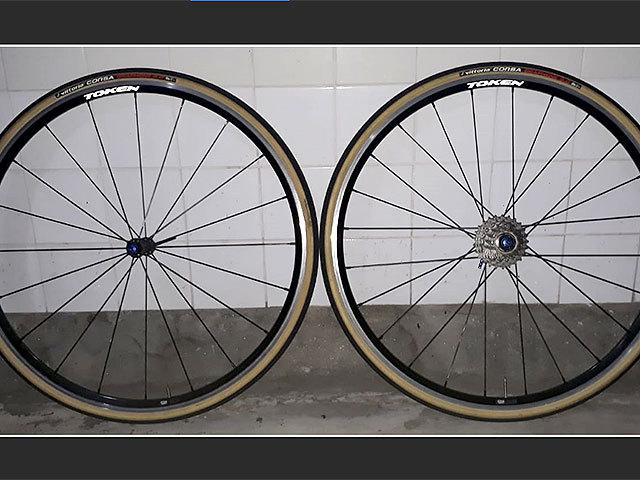 Rodas Token C22A + Pneus Vittoria Graphene 2.0