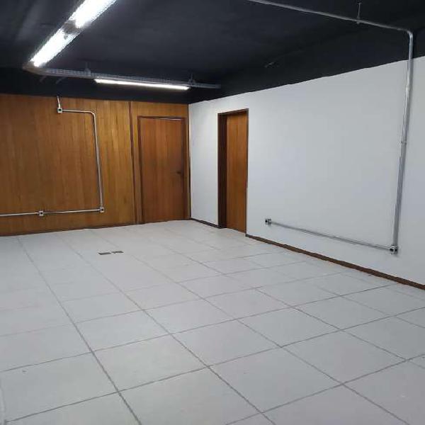 Sala/Conjunto para aluguel possui 94 metros quadrados em