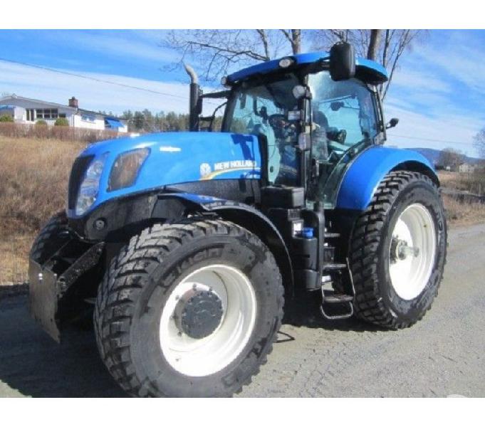 Trator New Holland T7 235