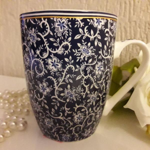 caneca blue flowers