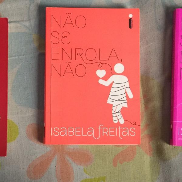 coleção de livros da isabela freitas