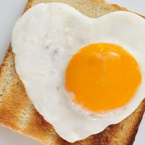 forminha de coração para ovo frito