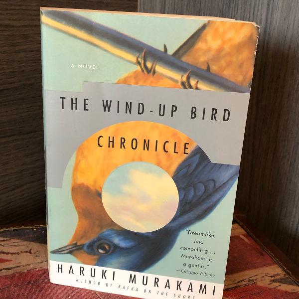 livro em ingles: the wind-up bird chronicle