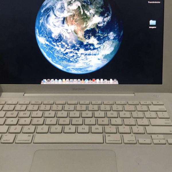 macbook white