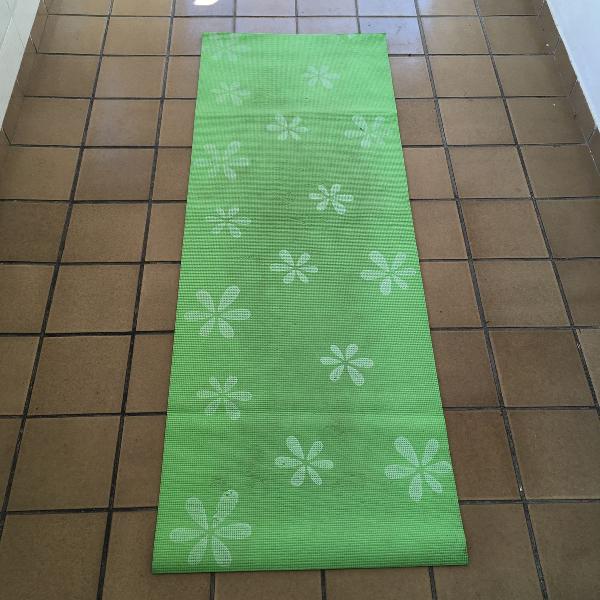 tapete de yoga verde floral