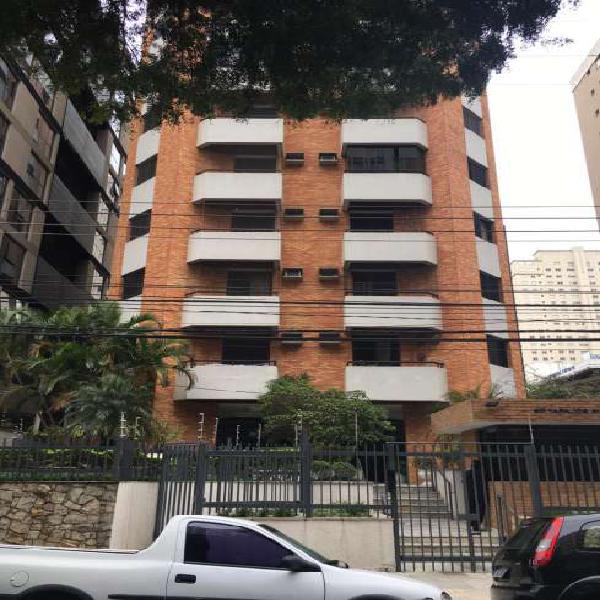 Apartamento para venda tem 78 metros quadrados com 3 quartos
