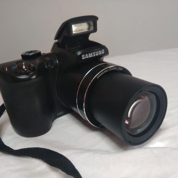 Câmera Samsung WB100 Preta c/ LCD 3,0, 16.2MP, Zoom Óptico