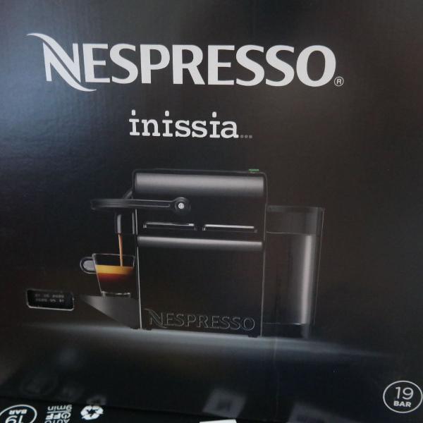 cafeteira nespresso 127v nova