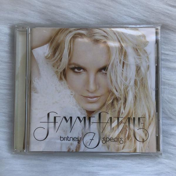 cd britney spears femme fatale ( japan edition)