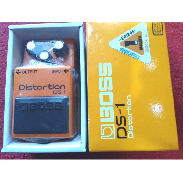 pedal boss ds-1 distortion -