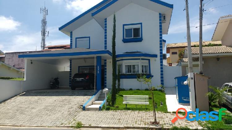 Casa em Urbanova - Condominio Portal da Serra - 4 suites