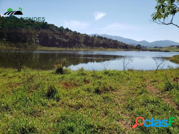 Terreno à venda em Piracaia/SP.