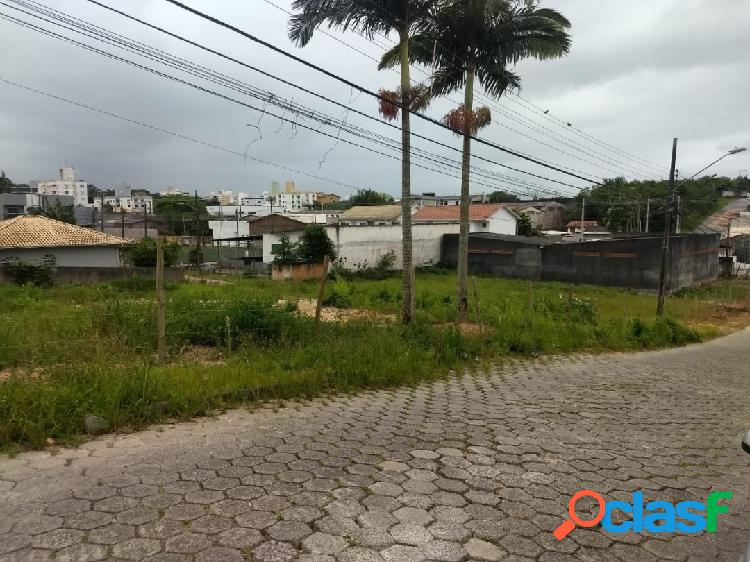 Terreno à venda º área total 718 m² º Bairro Areias º