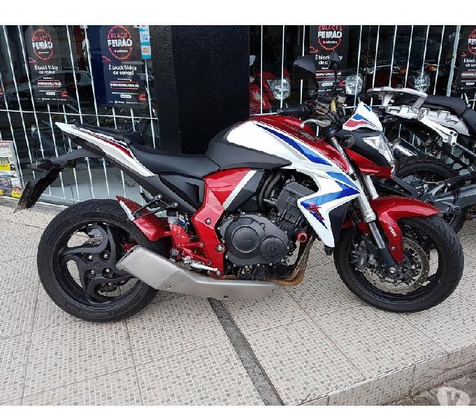 Honda CB 1000R 2015, apenas 10.000km, aceito troca