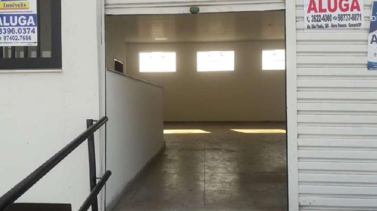 Ponto comercial/Loja/Box para aluguel possui 250 metros