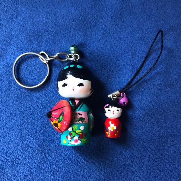 dupla kokeshi doll