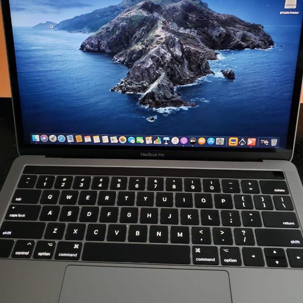 macbook pro 2018 touch 13+apple care + magic mouse