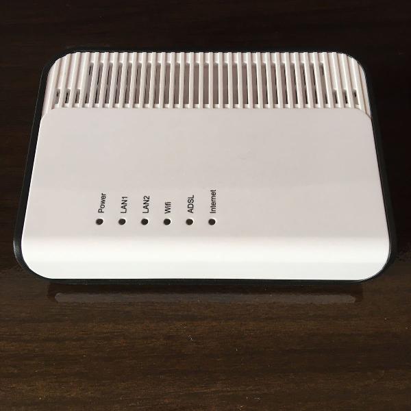 roteador/modem wi-fi datacom dm2270 adsl 2ft + 2wi branco