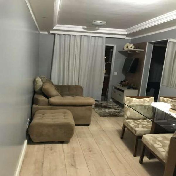 Apartamento de 02 dormitórios todo mobiliado perto da