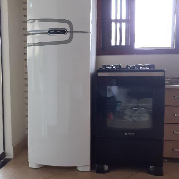 Refrigerador Consul 275 L 220 V e Fogão Atlas 4 bocas