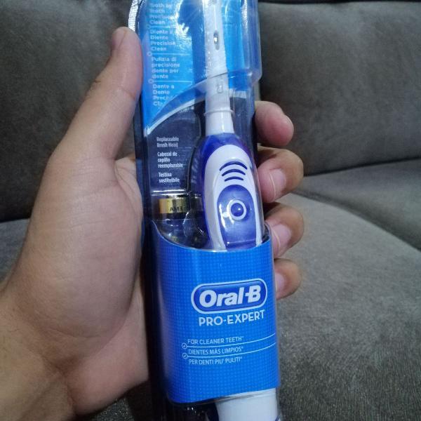 escova eletrica oral b