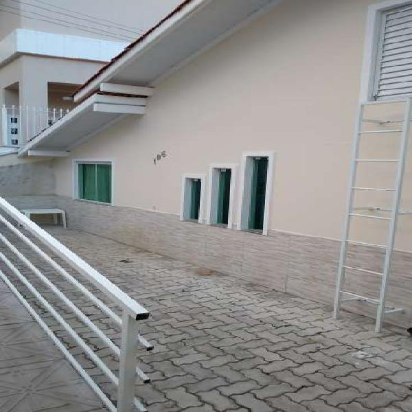 Apartamento para aluguel possui 40 metros quadrados com 2