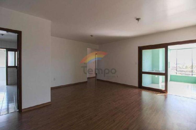 Belo e Amplo apartamento, c/ 3 quartos, suíte, living amplo