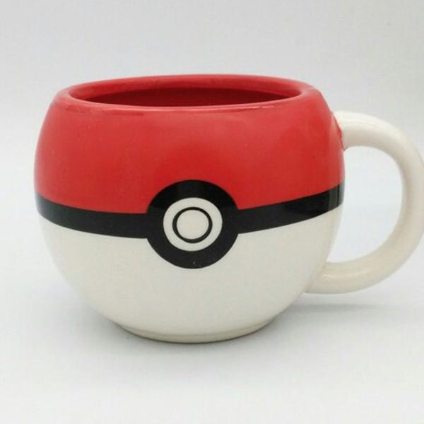 Caneca Pokebola