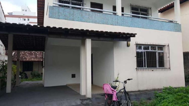 Casa 02 pavimentos próxima ao Carone - Jardim Camburi
