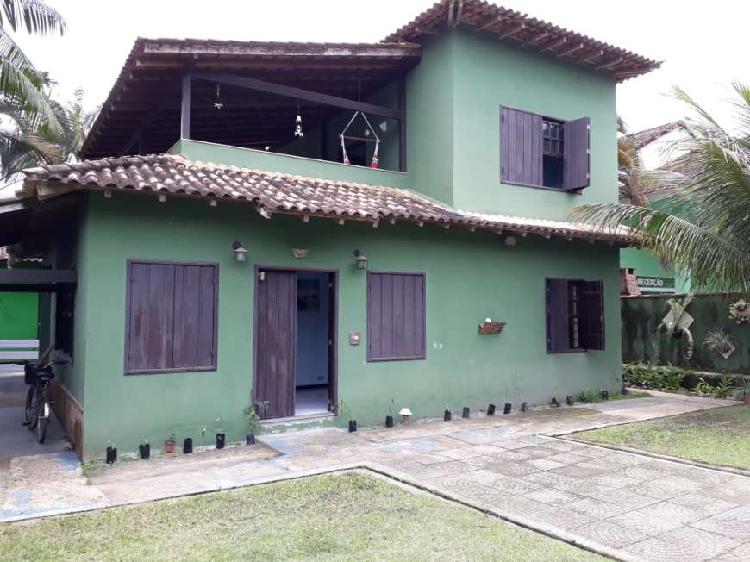 Casa para venda com 240 metros quadrados com 3 quartos em