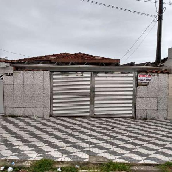 Casa para venda com 71 metros quadrados com 2 quartos em