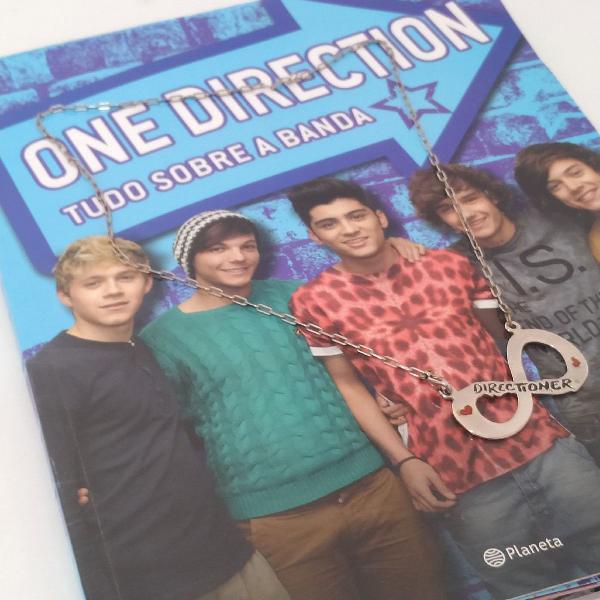 Coleção Onde Direction livro da Banda + colar Directione