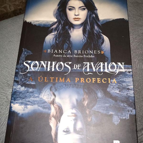 Livro - SONHOS DE AVALON Bianca Briones