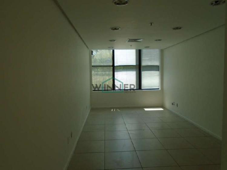 Sala/Conjunto para aluguel com 76 metros quadrados na Barra