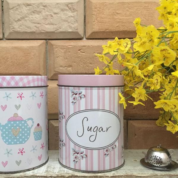 latas para chá e açúcar rosa retrô
