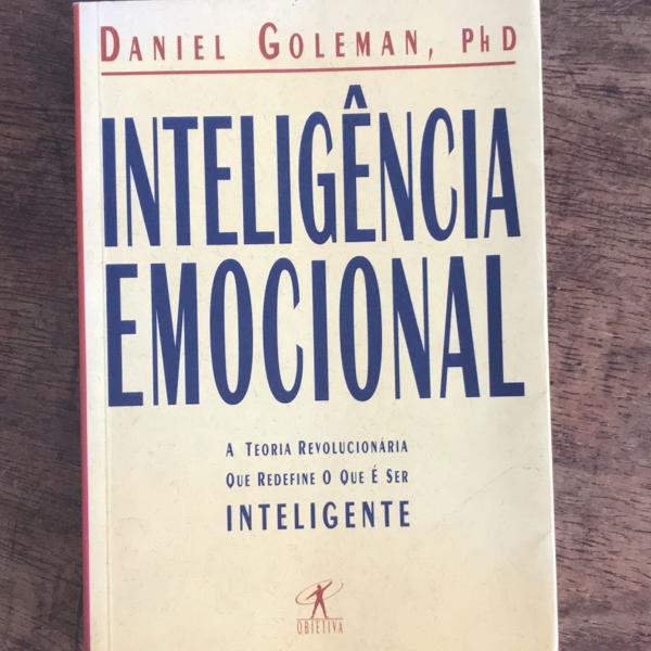 livro inteligência emocional, por daniel goleman