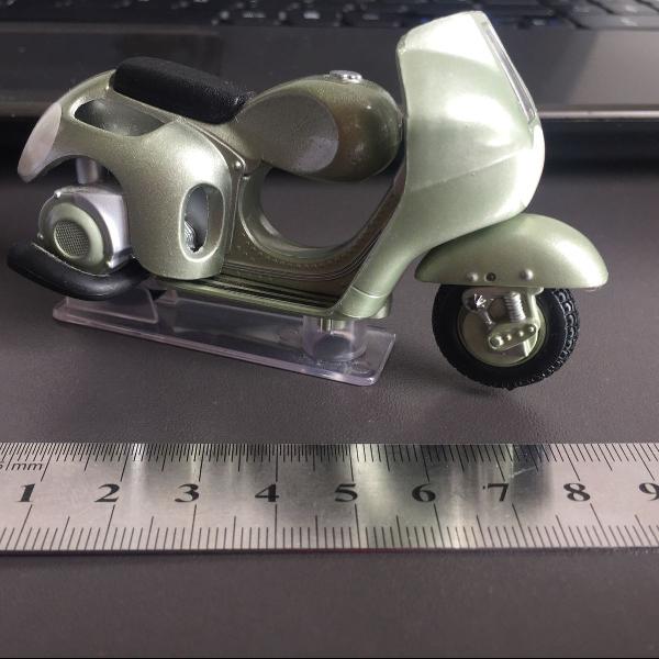 miniatura vespa 125 1950 - maisto sem caixa