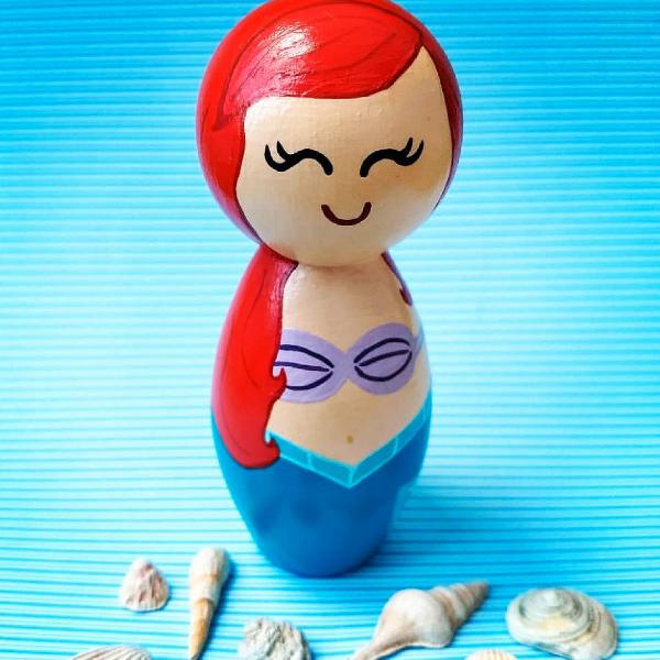 Boneca Ariel topo de bolo pequena sereia